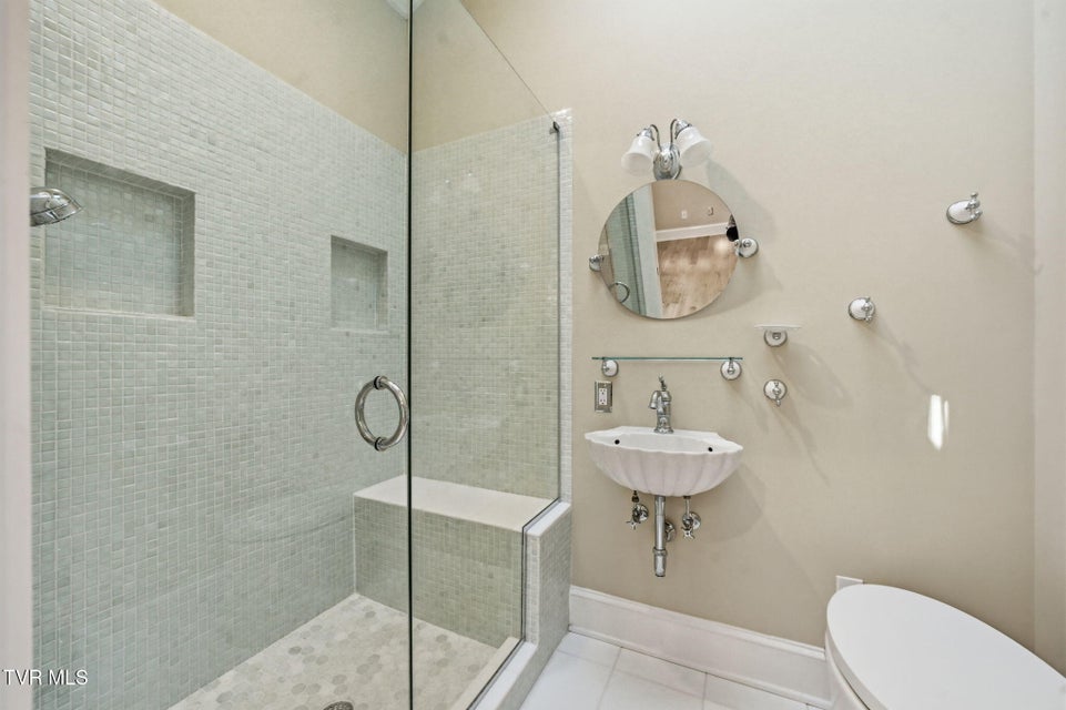 Photo #40: 133 Knob Creek Dock Road