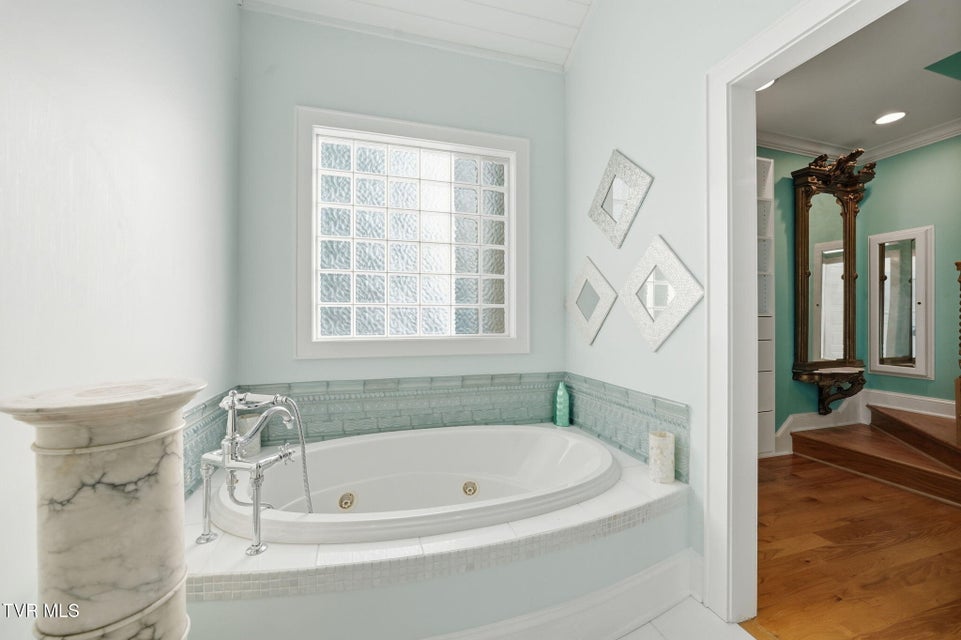 Photo #30: 133 Knob Creek Dock Road