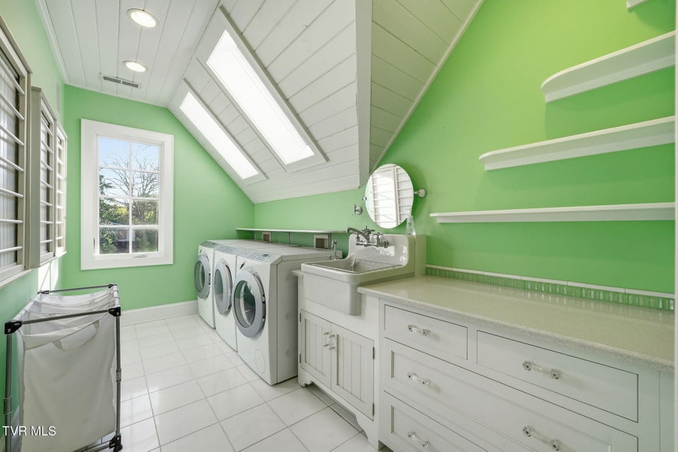 Photo #34: 133 Knob Creek Dock Road