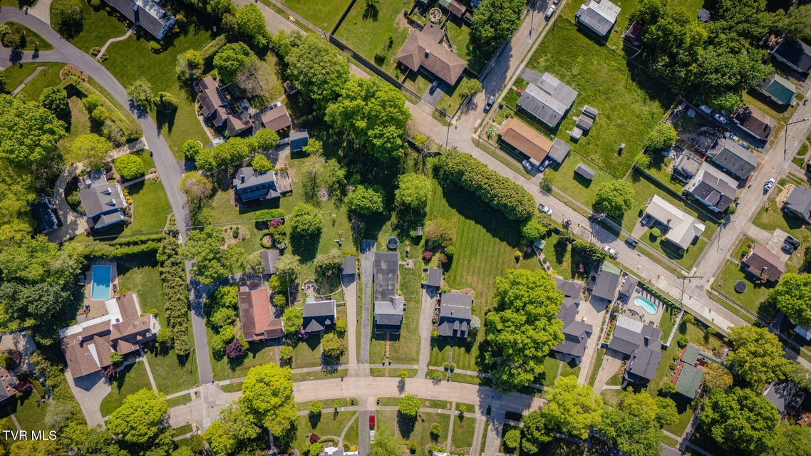 Photo #41: 1608 Crescent Drive