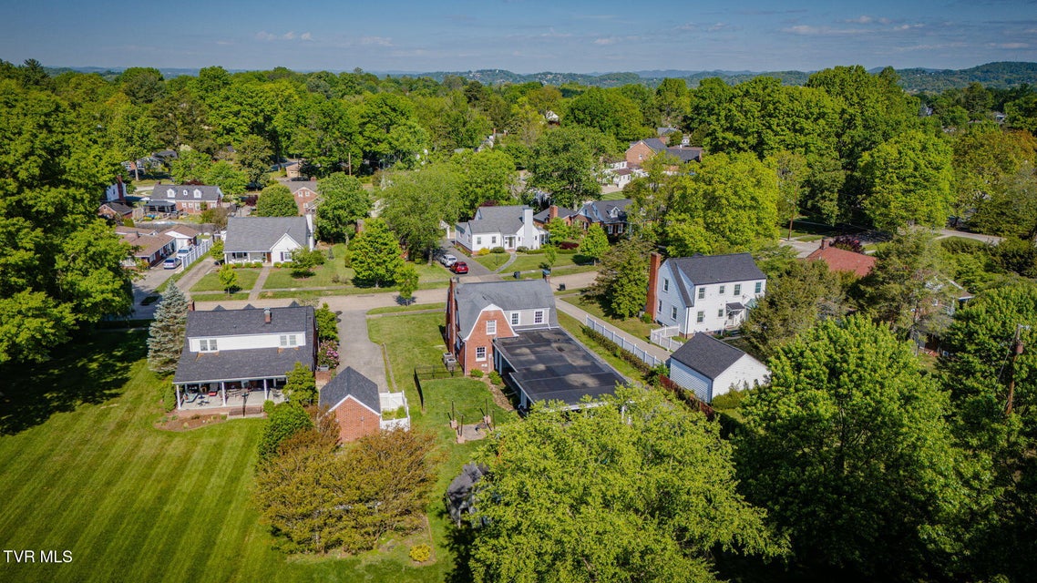 Photo #42: 1608 Crescent Drive