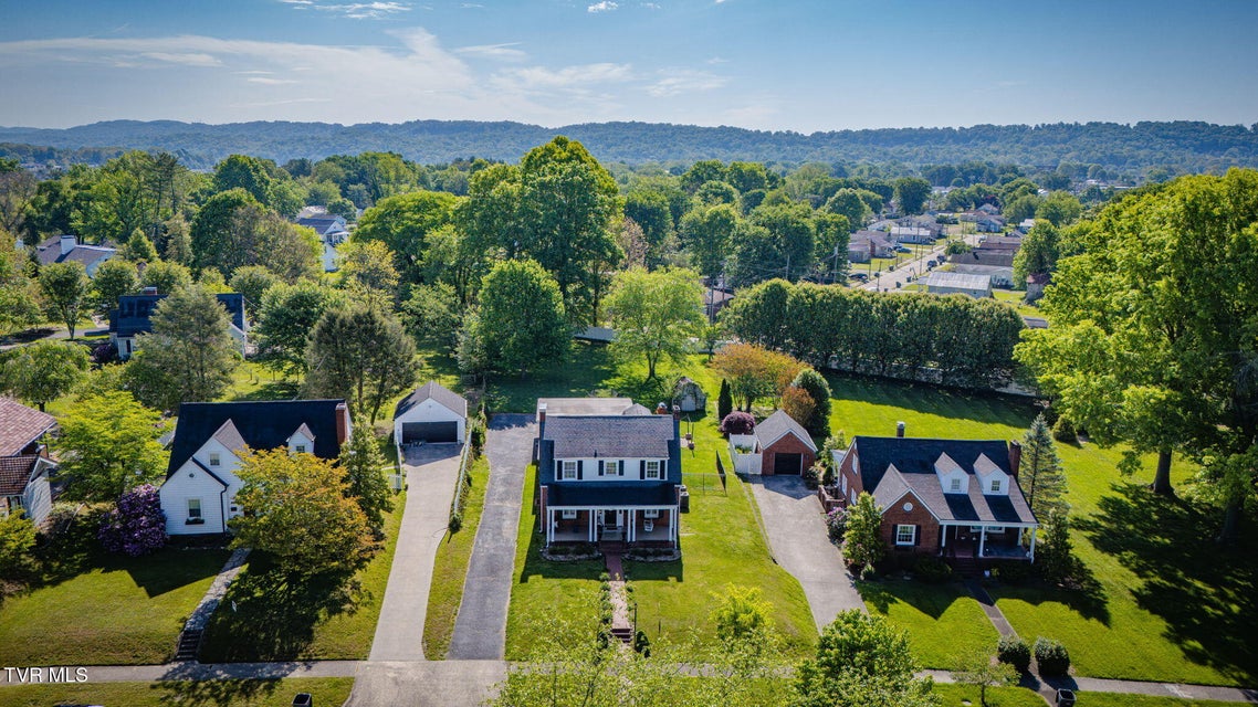 Photo #44: 1608 Crescent Drive