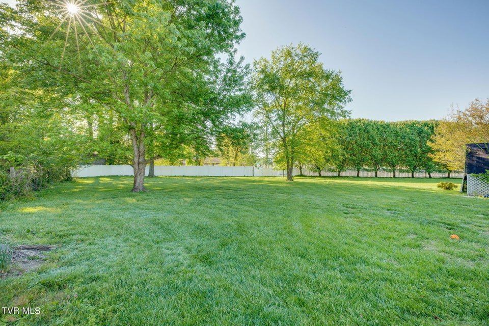 Photo #40: 1608 Crescent Drive