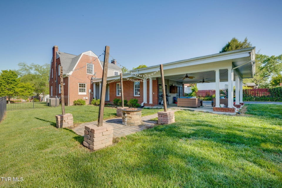 Photo #37: 1608 Crescent Drive