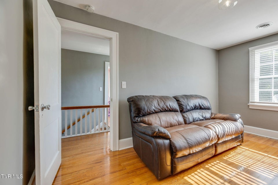 Photo #29: 1608 Crescent Drive