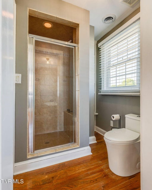 Photo #26: 1608 Crescent Drive