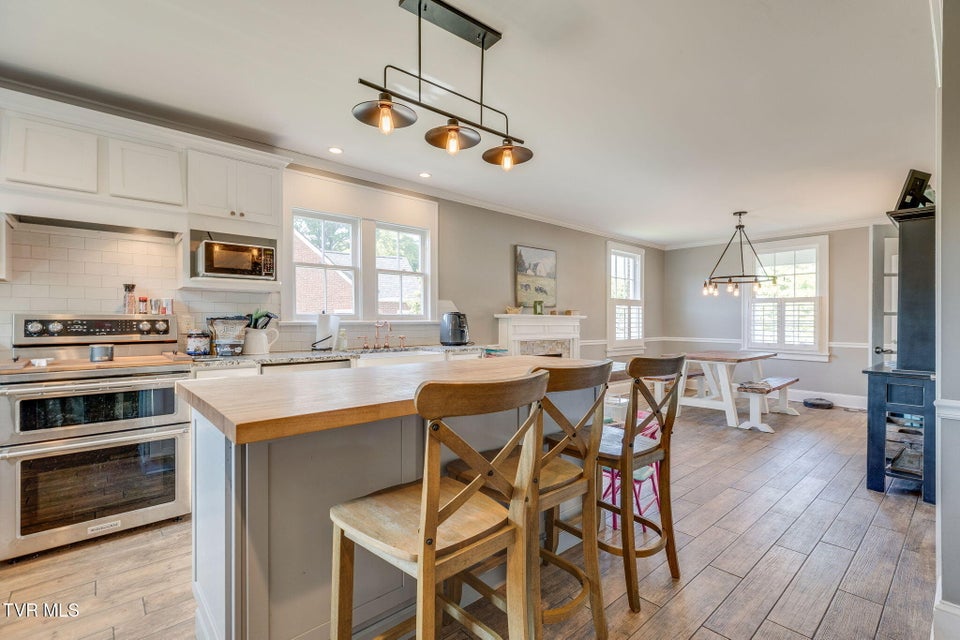 Photo #23: 1608 Crescent Drive