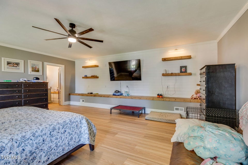 Photo #14: 1608 Crescent Drive