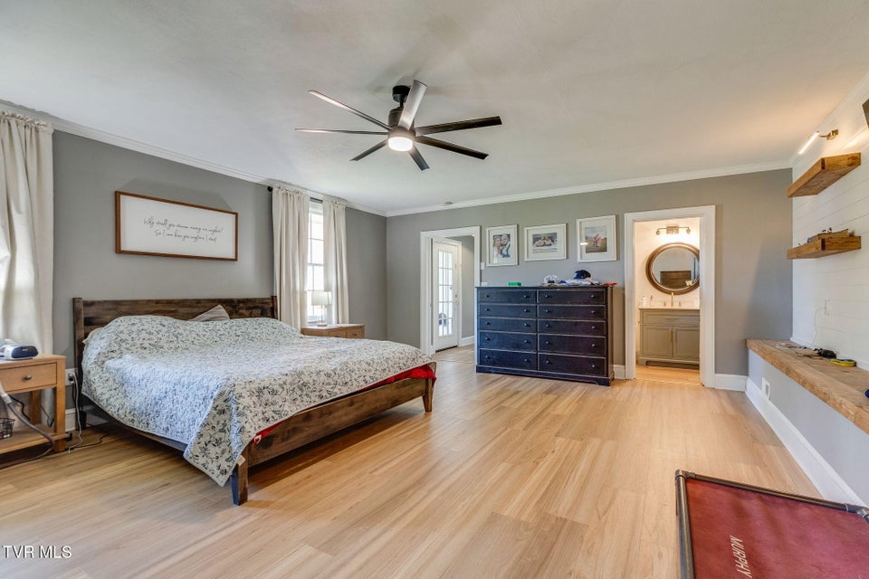 Photo #13: 1608 Crescent Drive