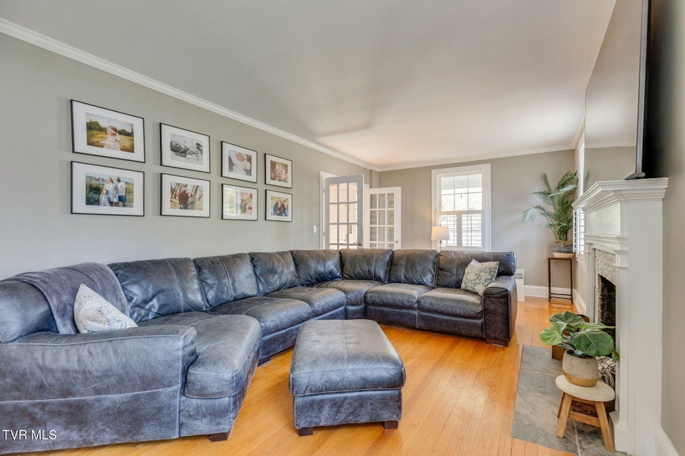 Photo #10: 1608 Crescent Drive