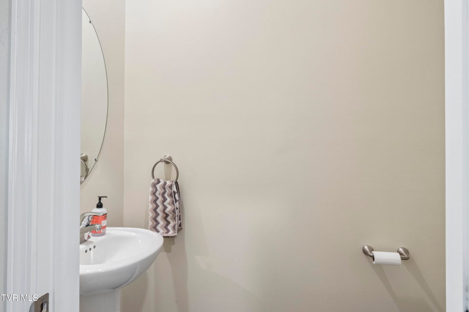 Photo #15: 99 Sessile Court