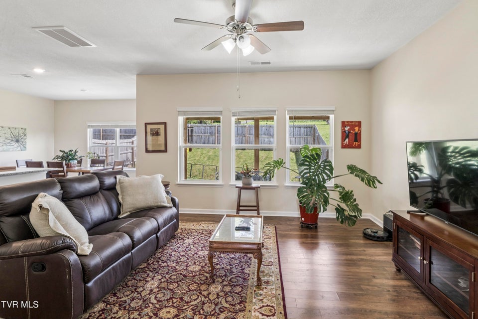 Photo #16: 99 Sessile Court