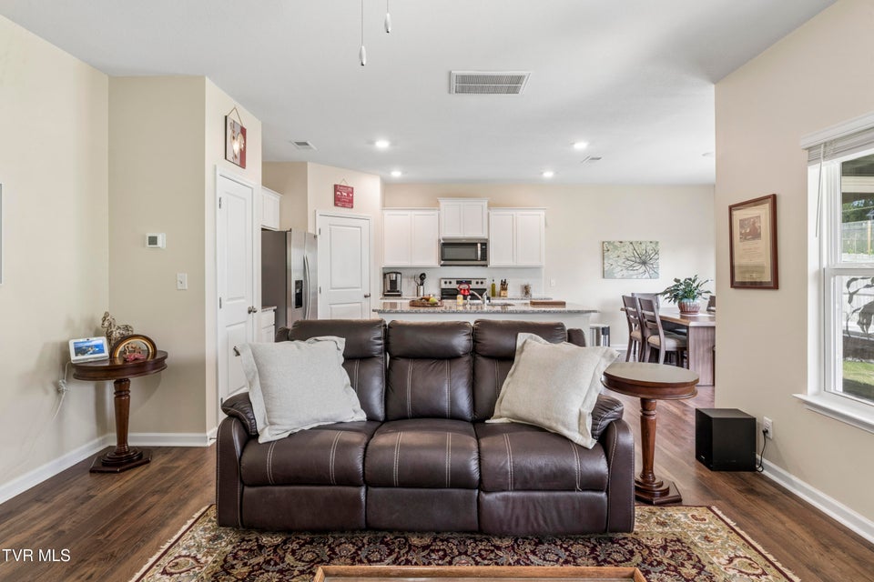 Photo #17: 99 Sessile Court