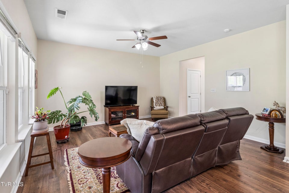 Photo #18: 99 Sessile Court