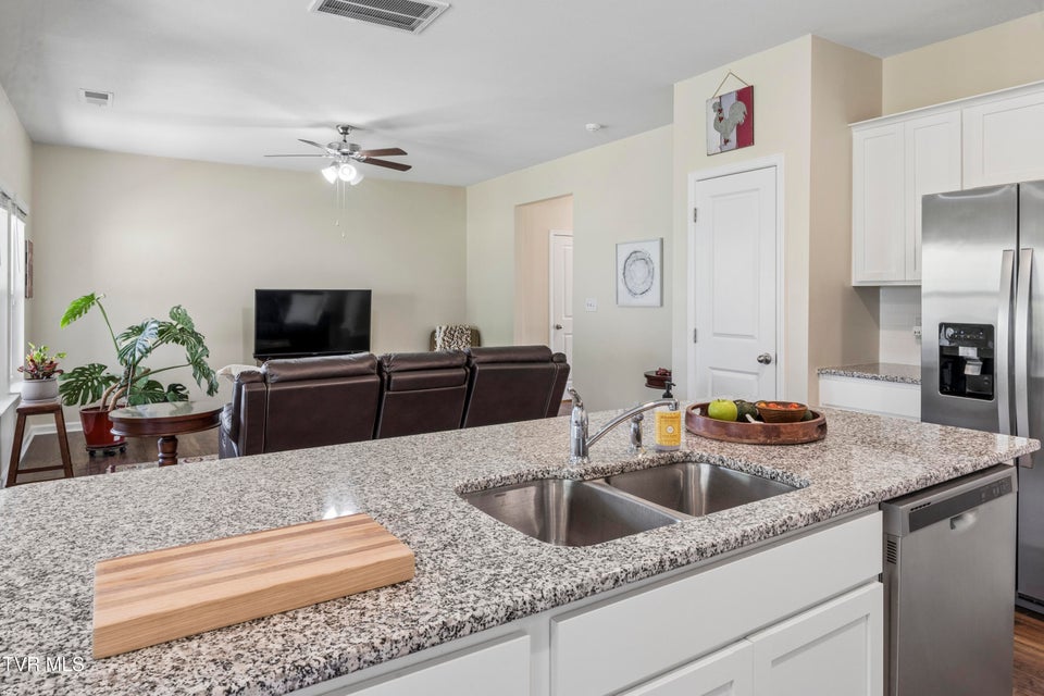 Photo #27: 99 Sessile Court