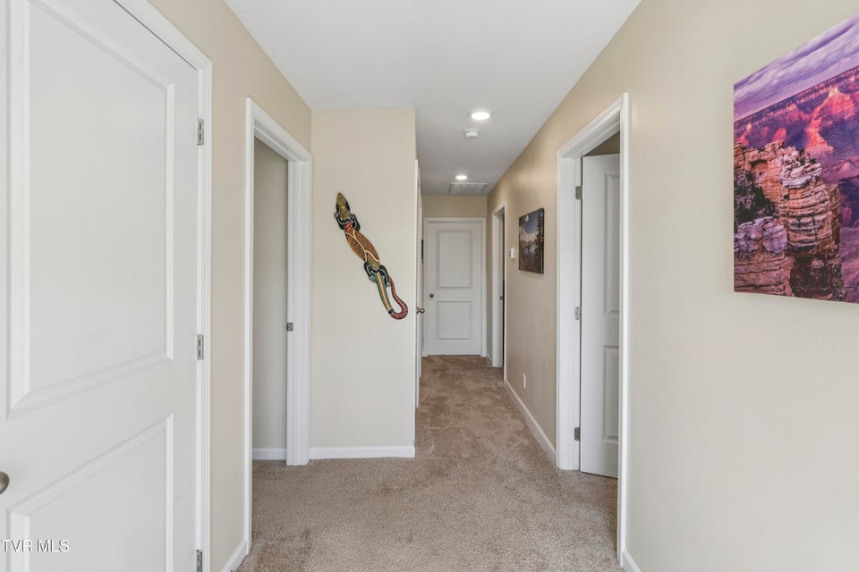 Photo #31: 99 Sessile Court