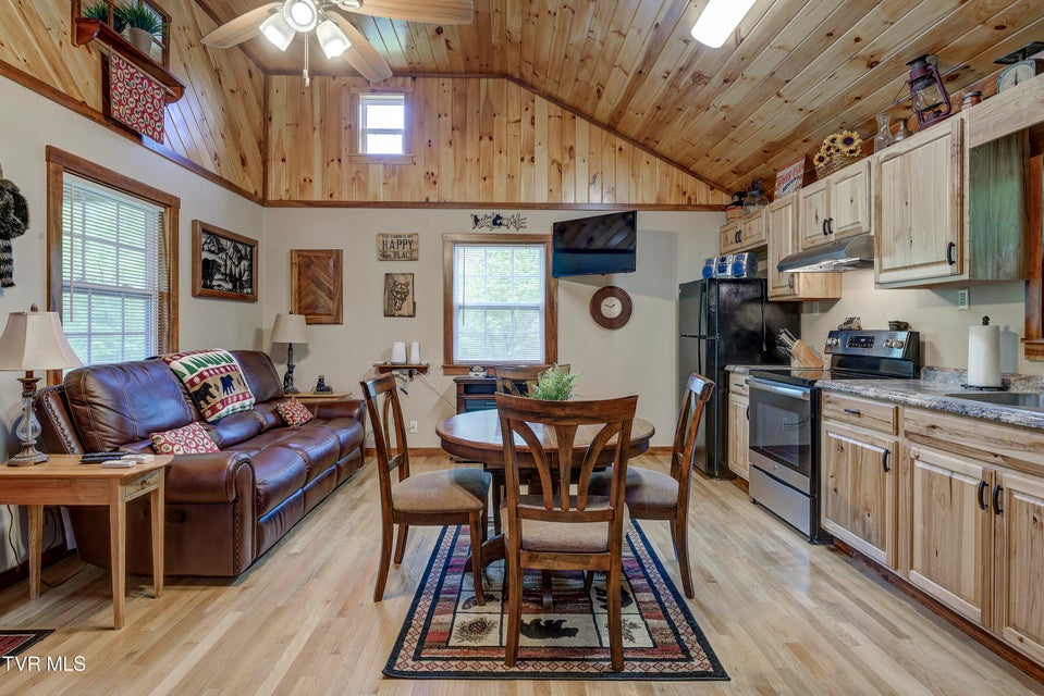 Photo #42: 994 Fairview Road