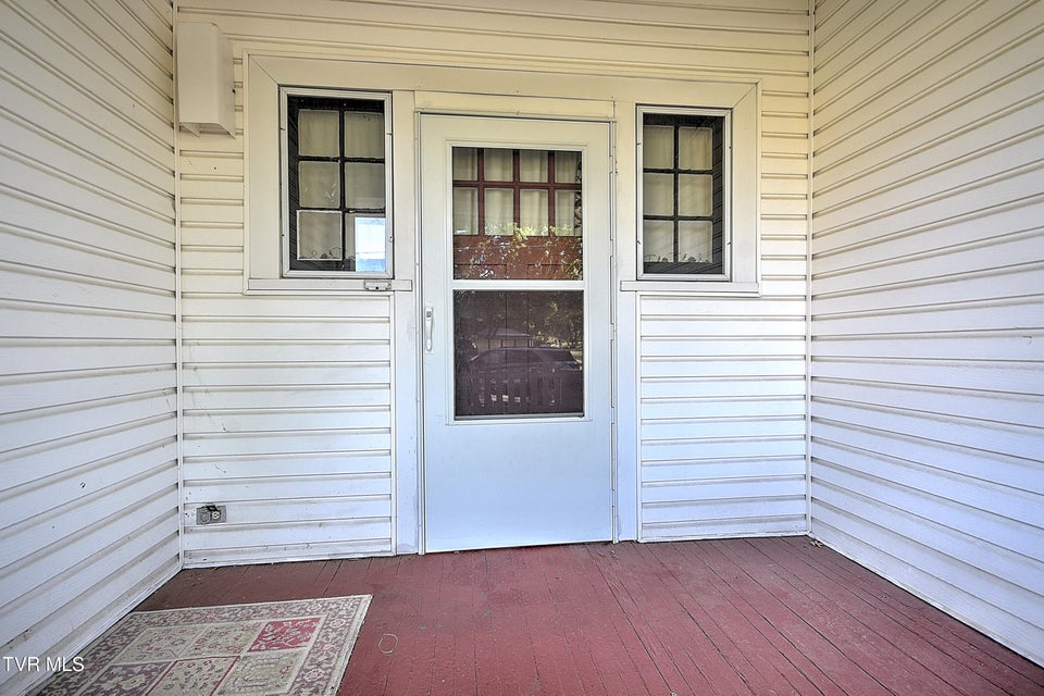 Photo #2: 400 New Street