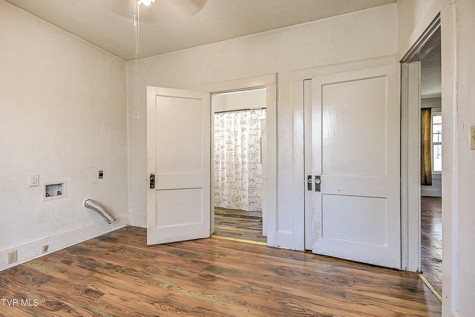 Photo #19: 400 New Street