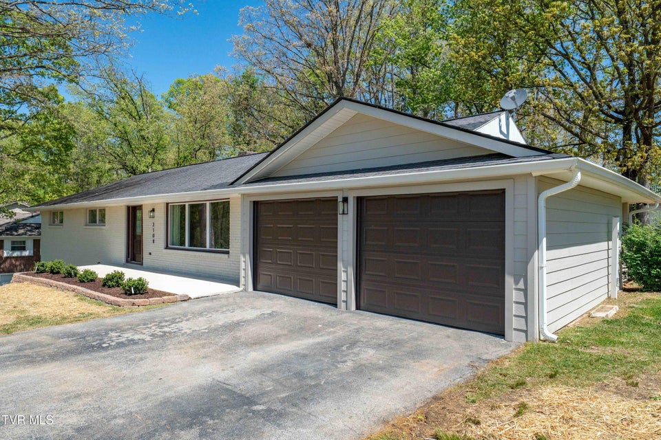 Photo #4: 2108 Tallwood Drive