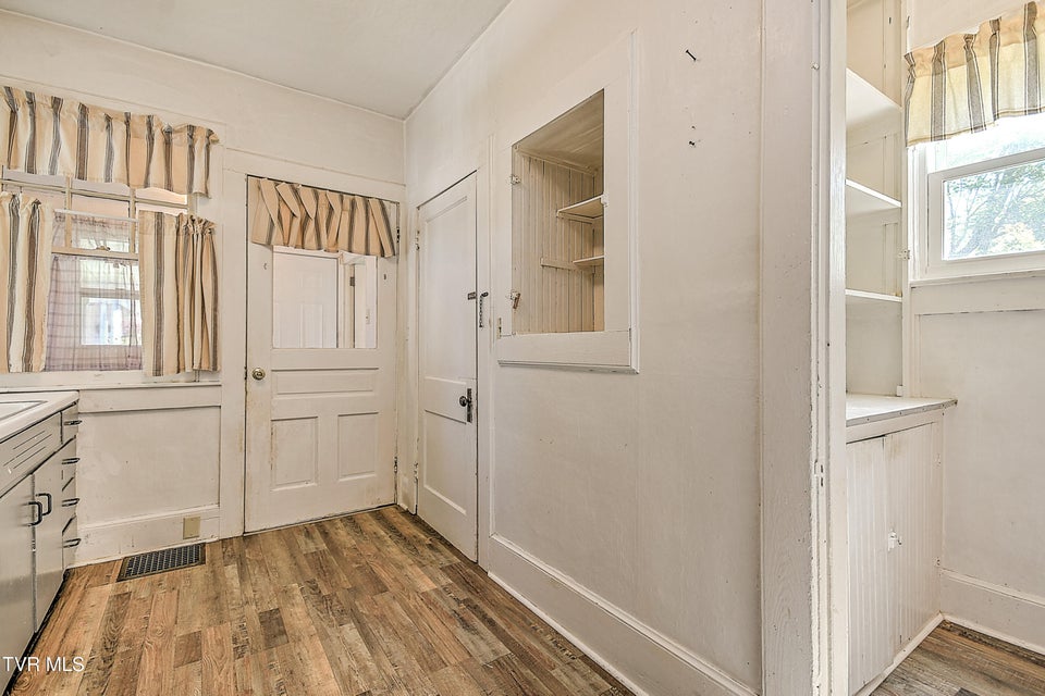 Photo #12: 400 New Street