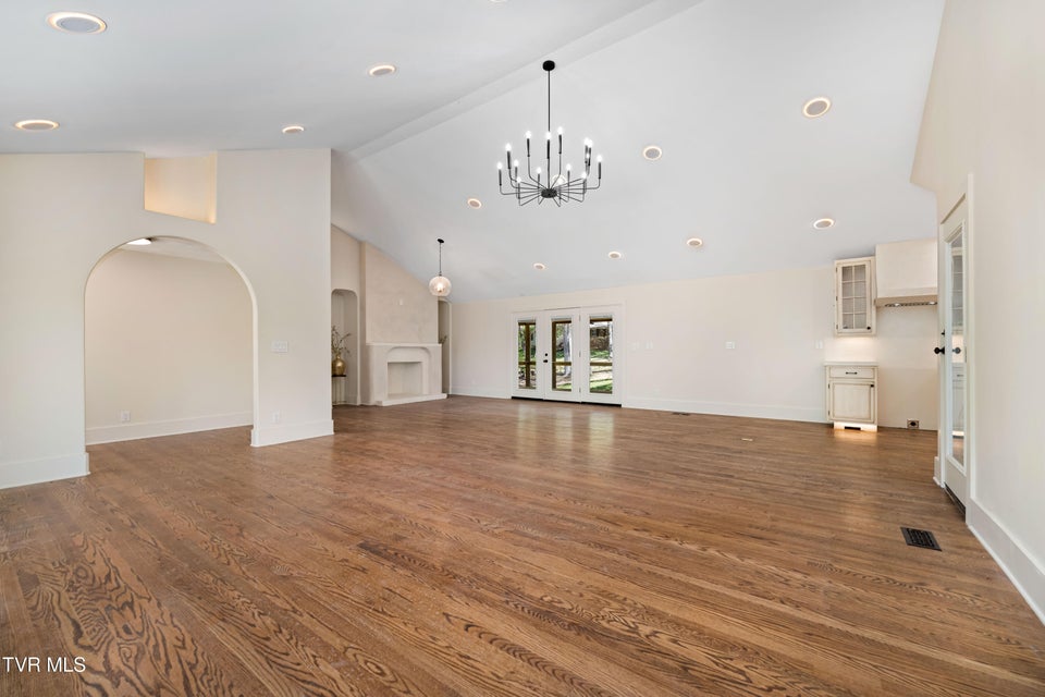 Photo #10: 2108 Tallwood Drive