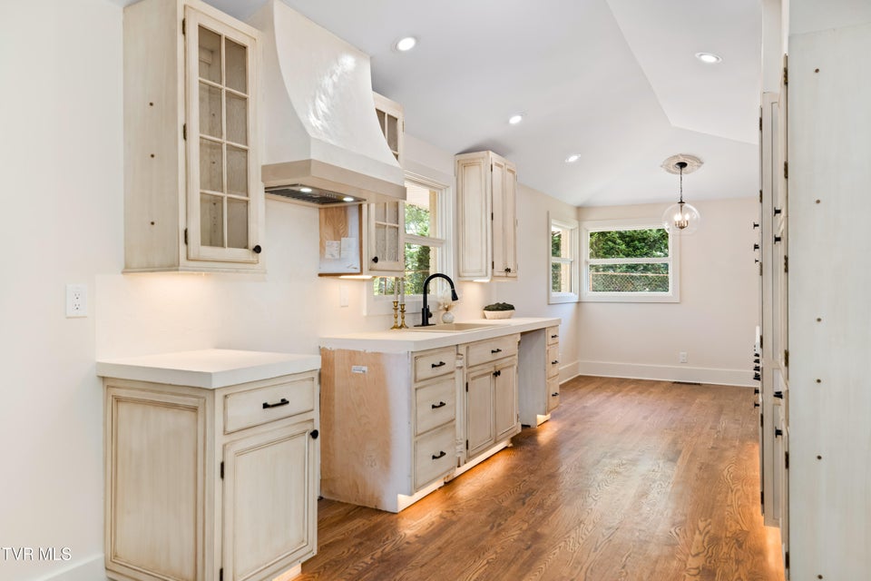 Photo #18: 2108 Tallwood Drive