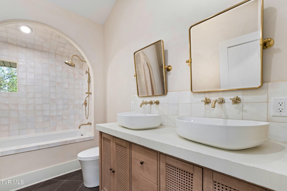 Photo #24: 2108 Tallwood Drive