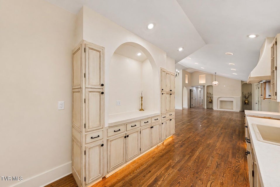 Photo #16: 2108 Tallwood Drive