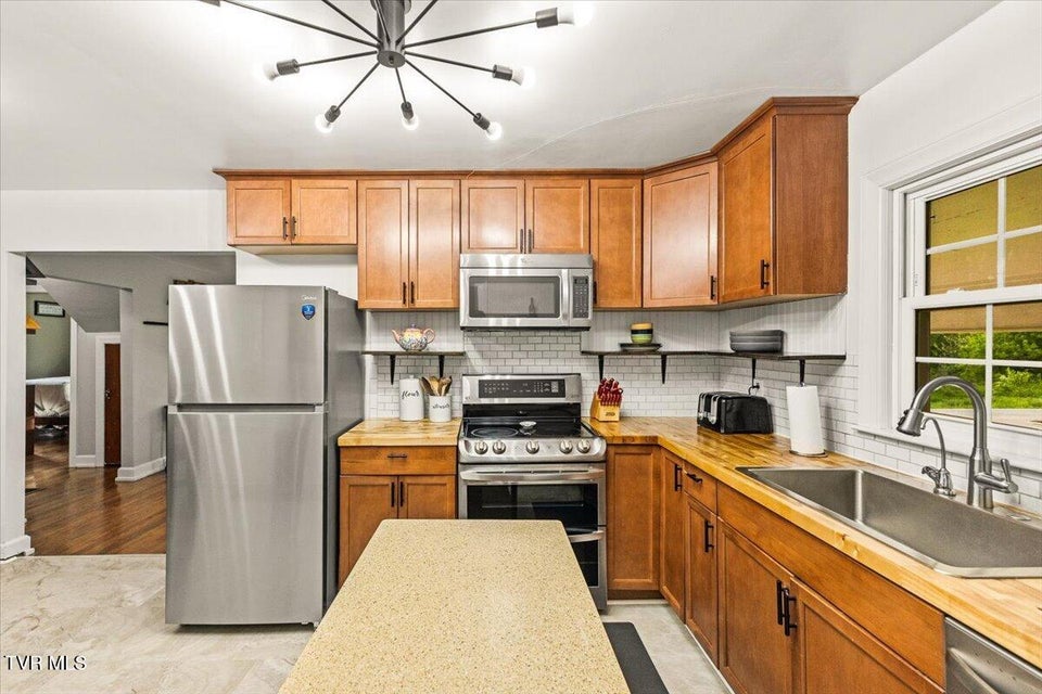 Photo #20: 161 Hemlock Road