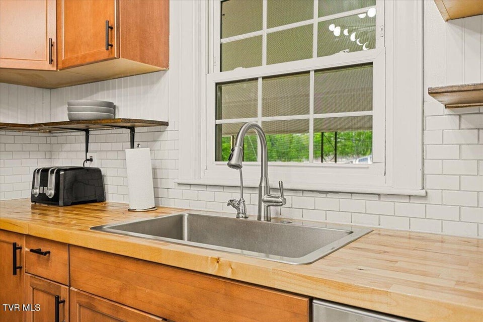 Photo #21: 161 Hemlock Road