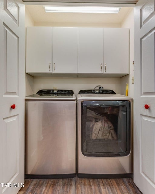 Photo #27: 9 Larchmont Lane