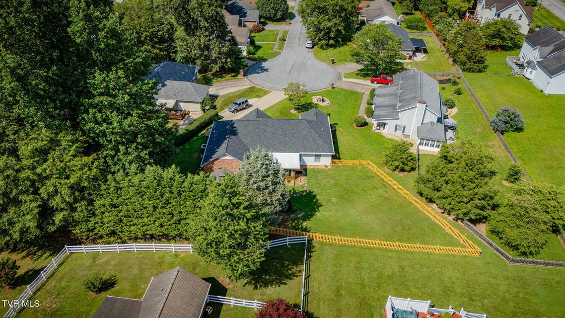 Photo #34: 9 Larchmont Lane