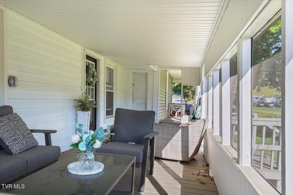 Photo #9: 2829 &2839 Rock Springs Road