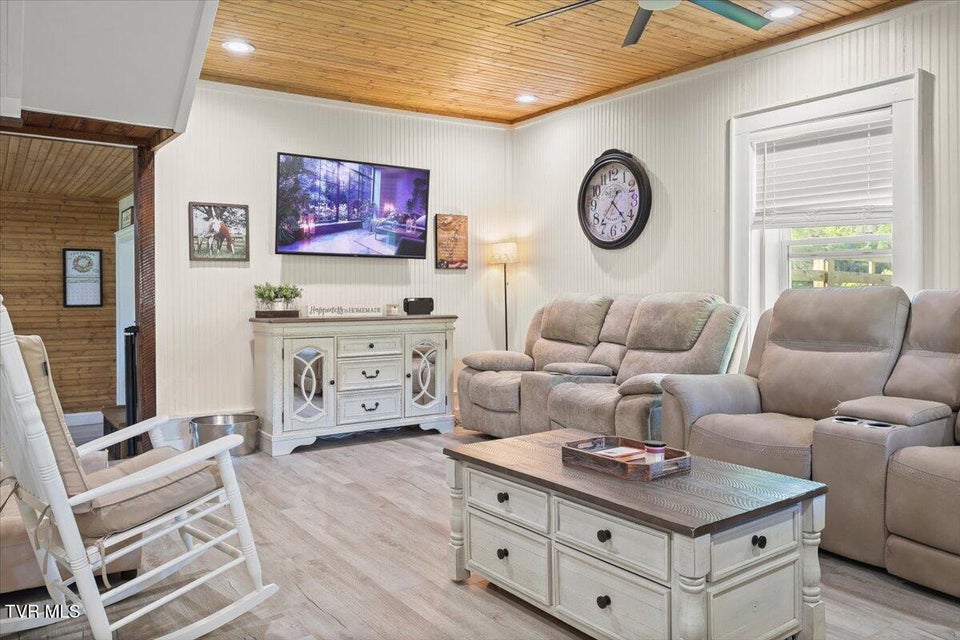 Photo #11: 2829 &2839 Rock Springs Road