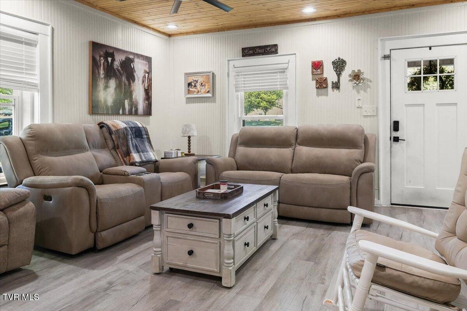 Photo #12: 2829 &2839 Rock Springs Road