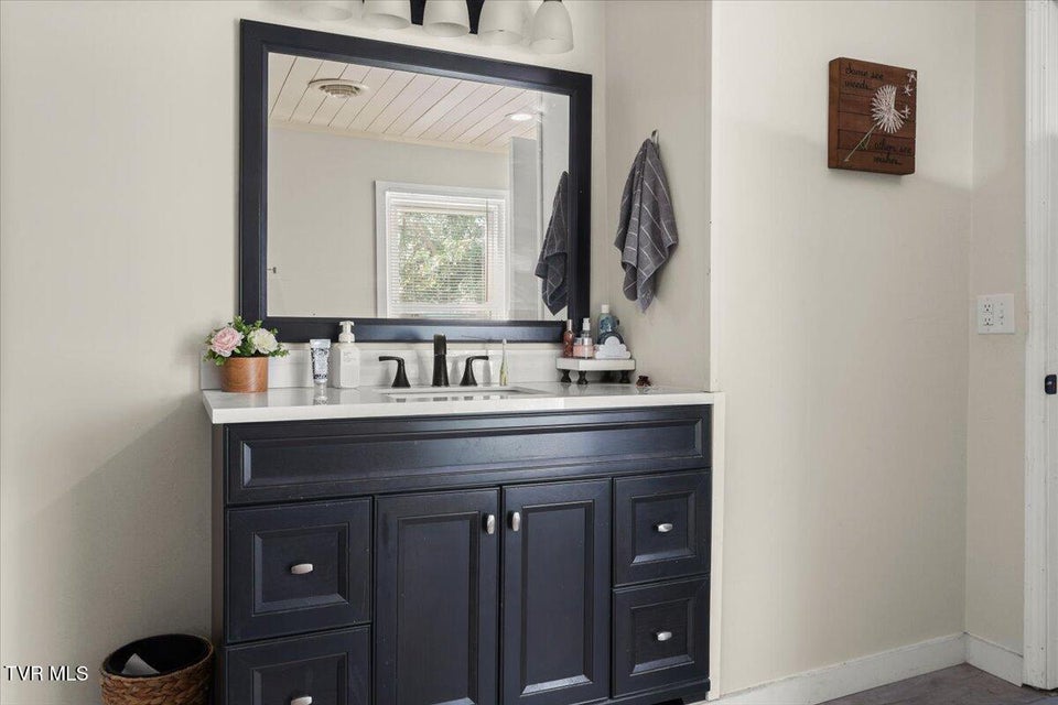 Photo #33: 2829 &2839 Rock Springs Road