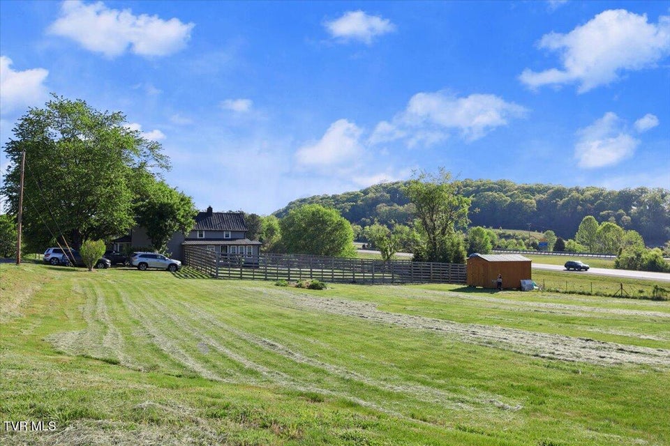 Photo #41: 2829 &2839 Rock Springs Road