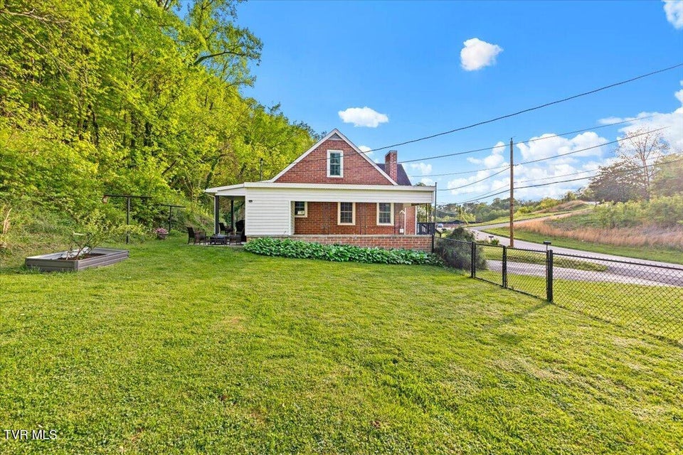 Photo #4: 161 Hemlock Road