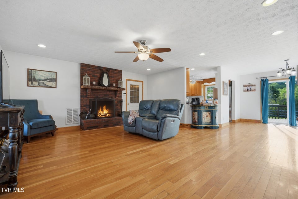 Photo #8: 228 Sunrise Lane