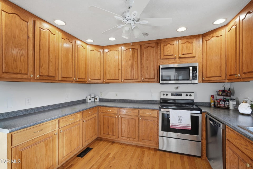 Photo #11: 228 Sunrise Lane