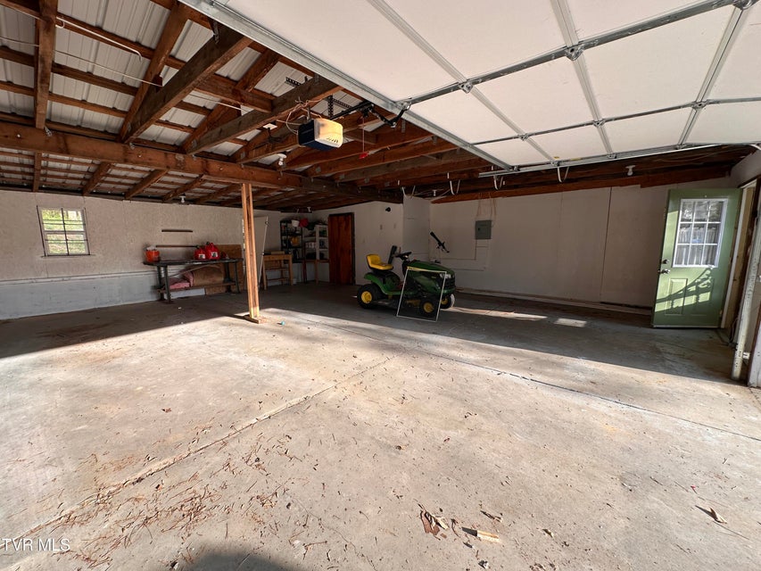 Photo #33: 160 Keller Road