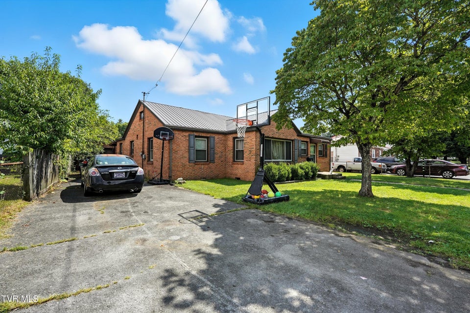 Photo #4: 1410 Burgie Street