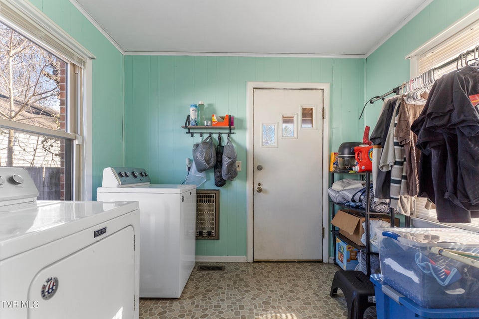 Photo #21: 1410 Burgie Street