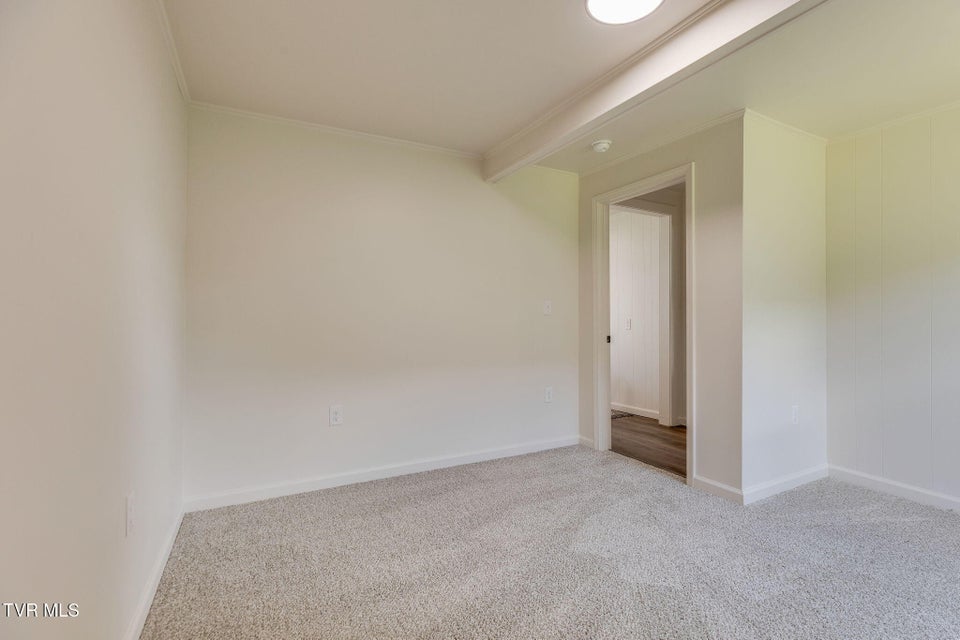 Photo #14: 119 Esther Street