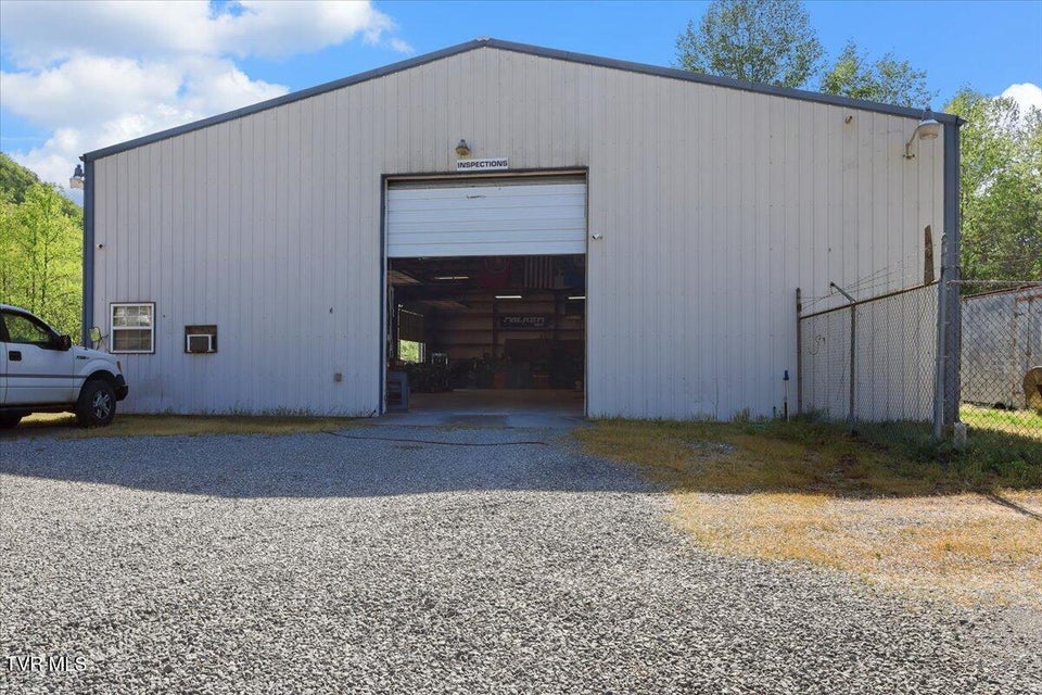 Photo #3: 4413 Bristol Highway