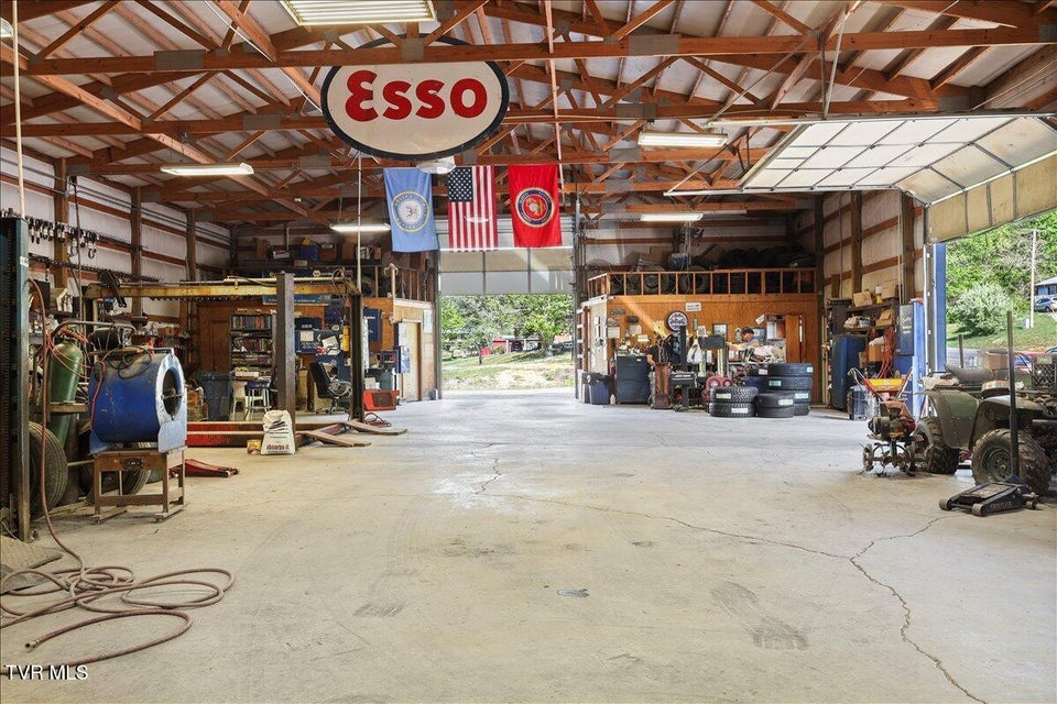 Photo #7: 4413 Bristol Highway