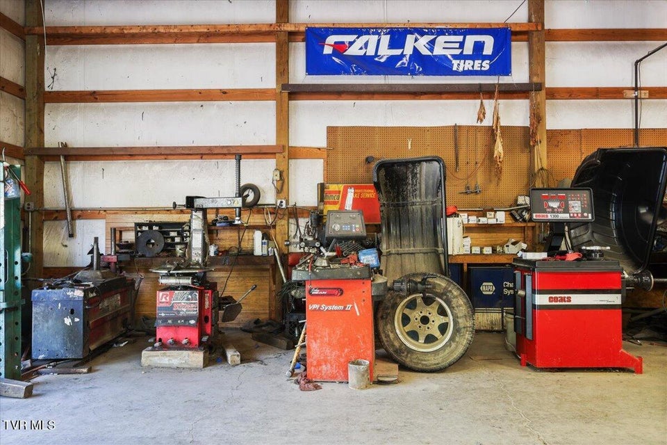 Photo #8: 4413 Bristol Highway