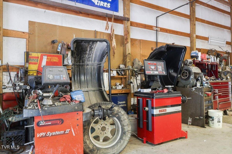 Photo #11: 4413 Bristol Highway