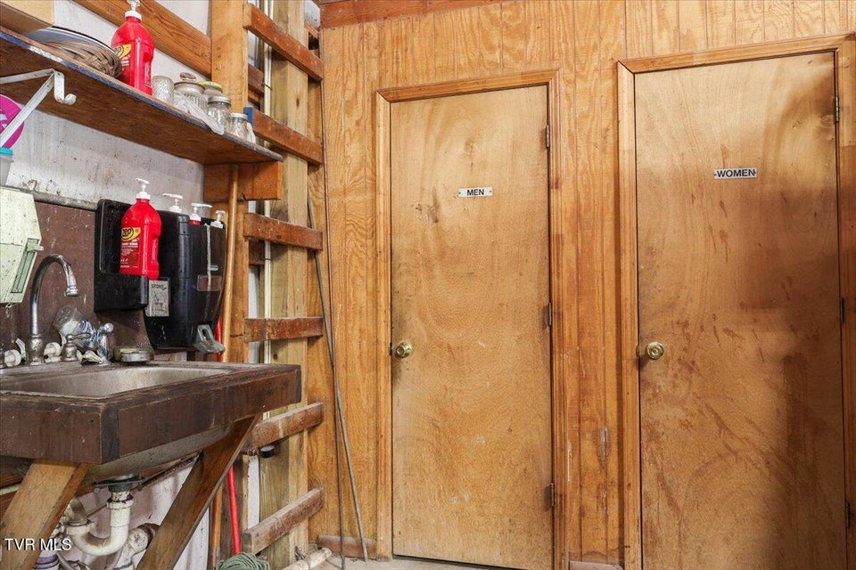 Photo #18: 4413 Bristol Highway